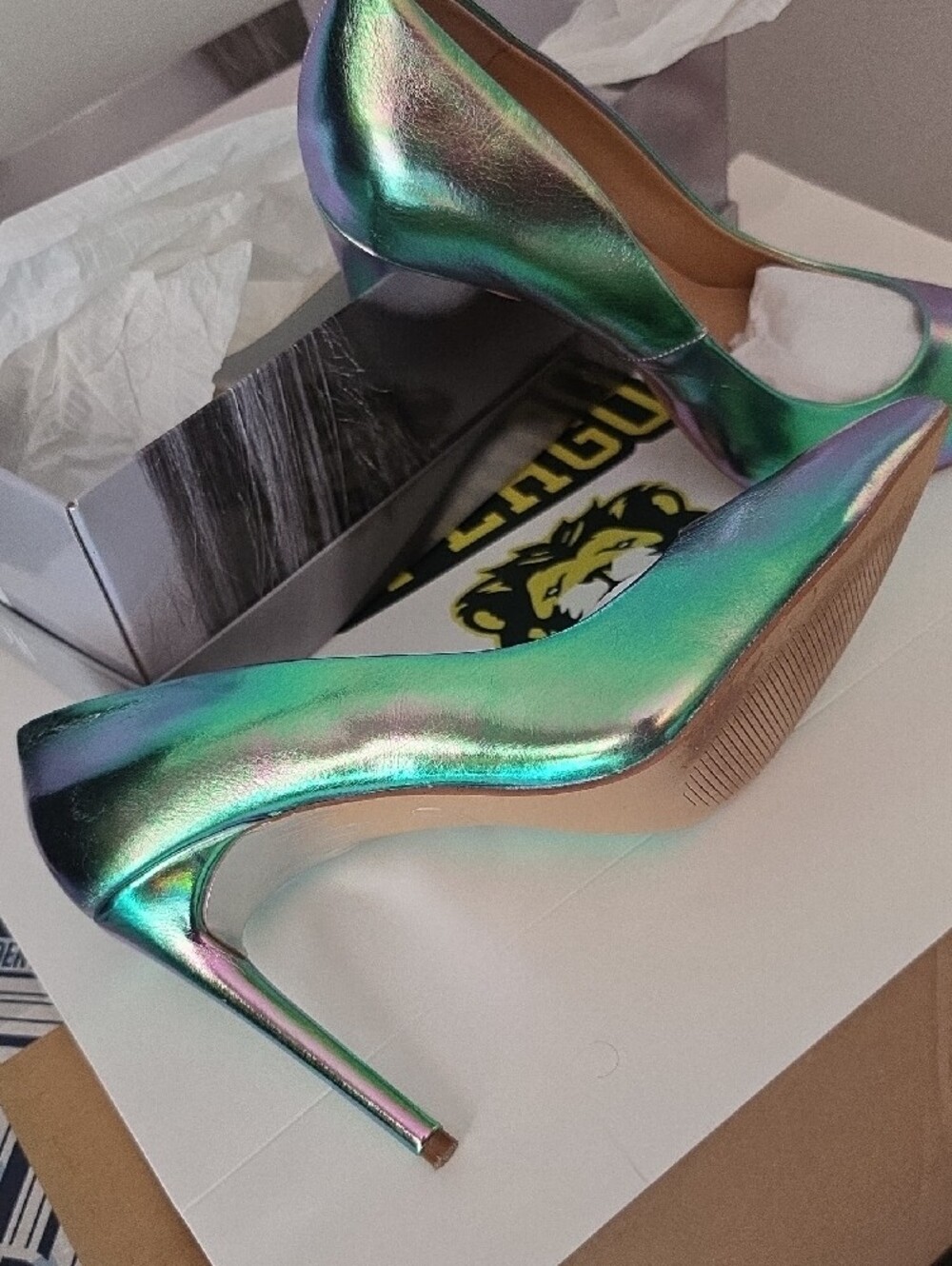Jennifer Lopez Iridescent Green-Blue-Pink Pointed Toe Stiletto Pumps - Picture 2 of 4
